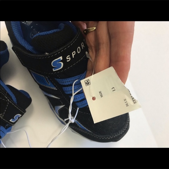 sketchers boys shoes